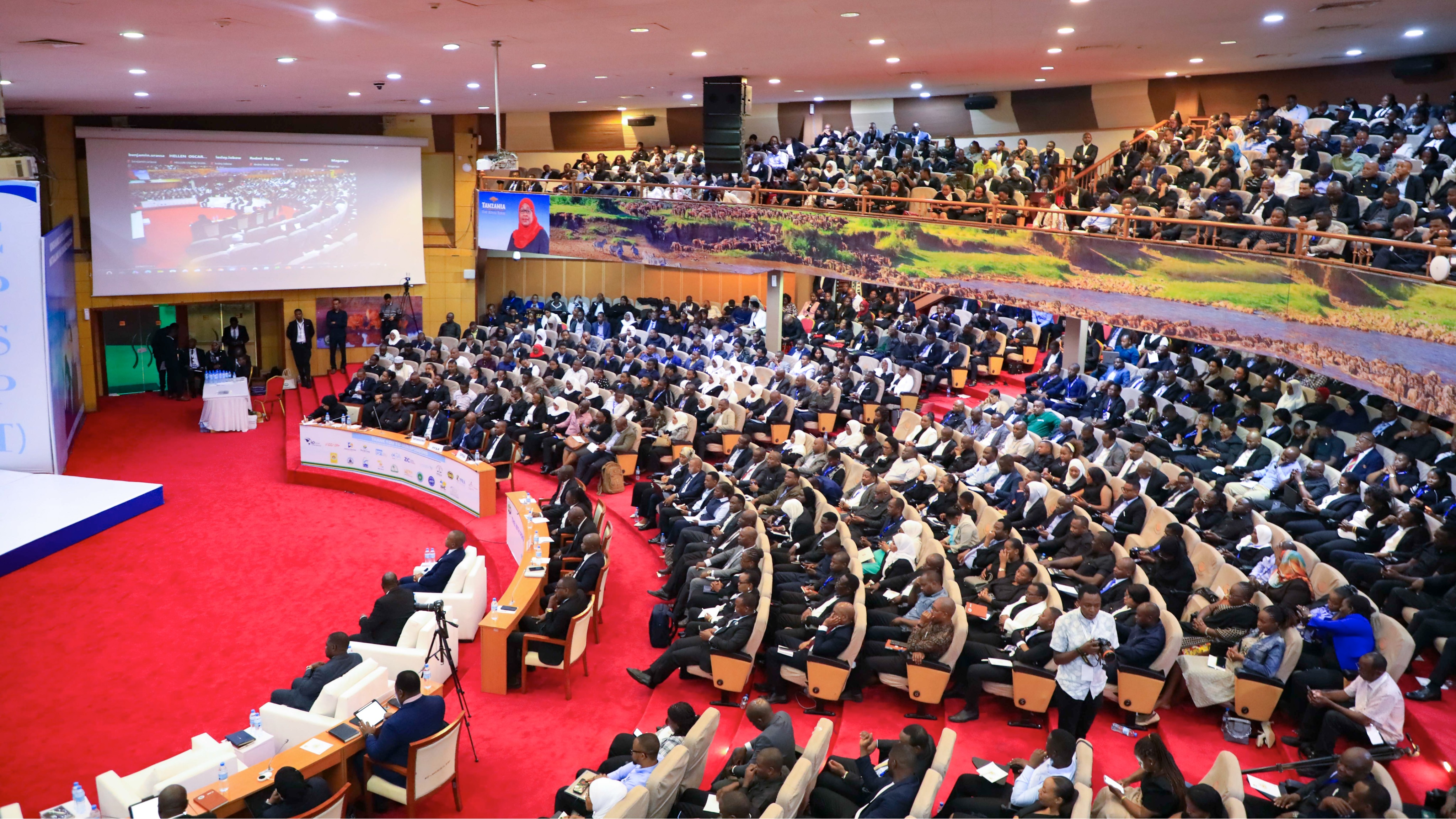 SERIKALI YAAGIZA WAAJIRI KUWEZESHA WATAALAM UNUNUZI NA UGAVI KUPATA MAFUNZO